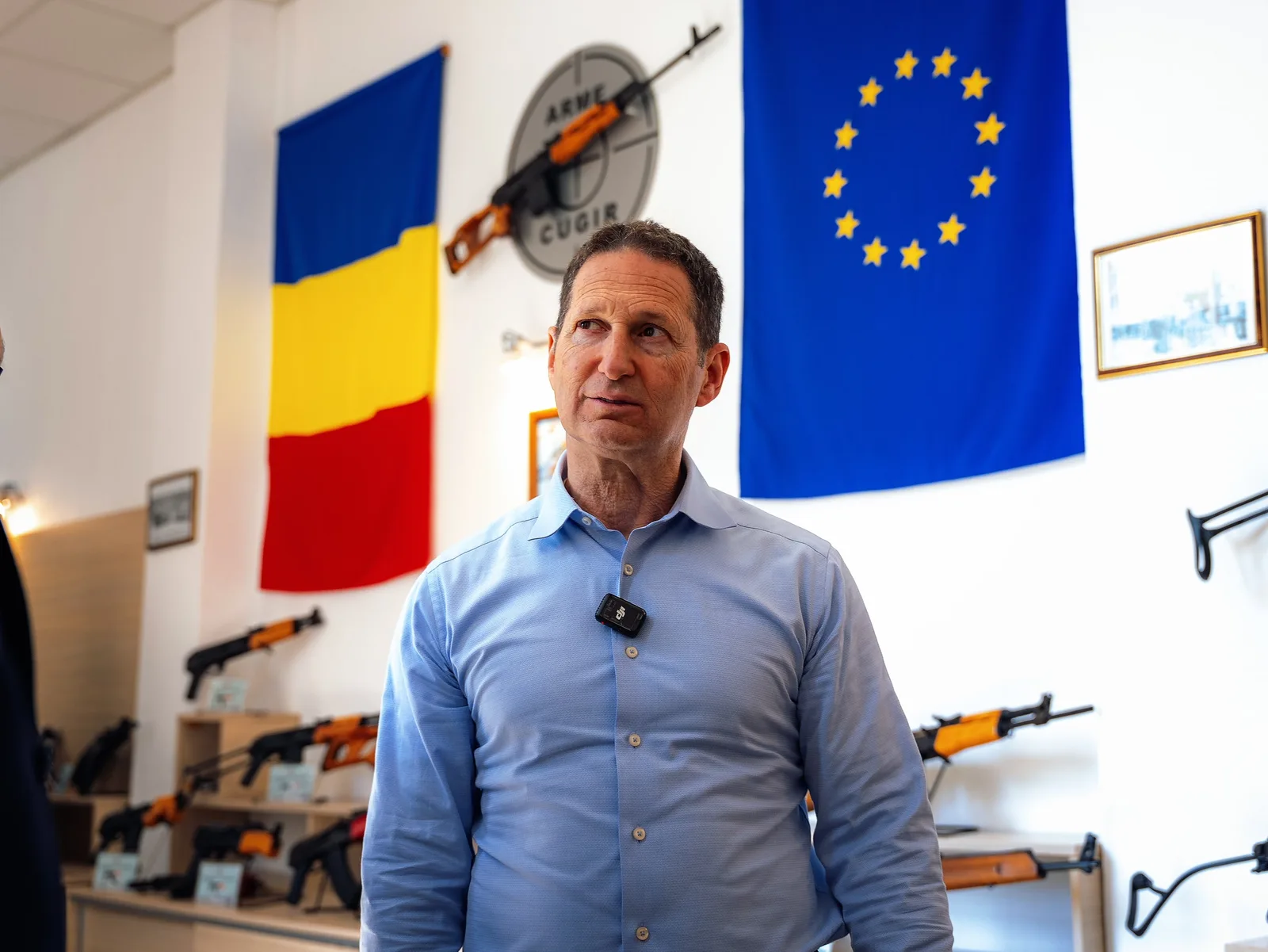 Vizită a directorului SIG SAUER la fabrica din Cugir pentru parteneriate industriale.