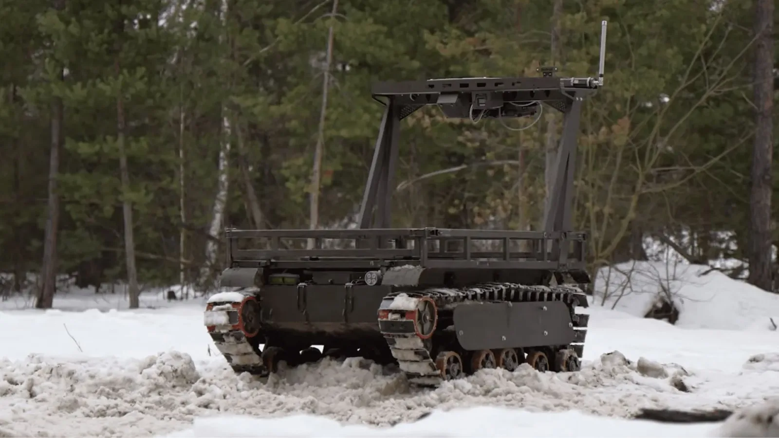 Roboți de război pentru logistică pe linia frontului în Ucraina.