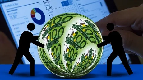 Românii caută informații despre declararea veniturilor din comerțul online.