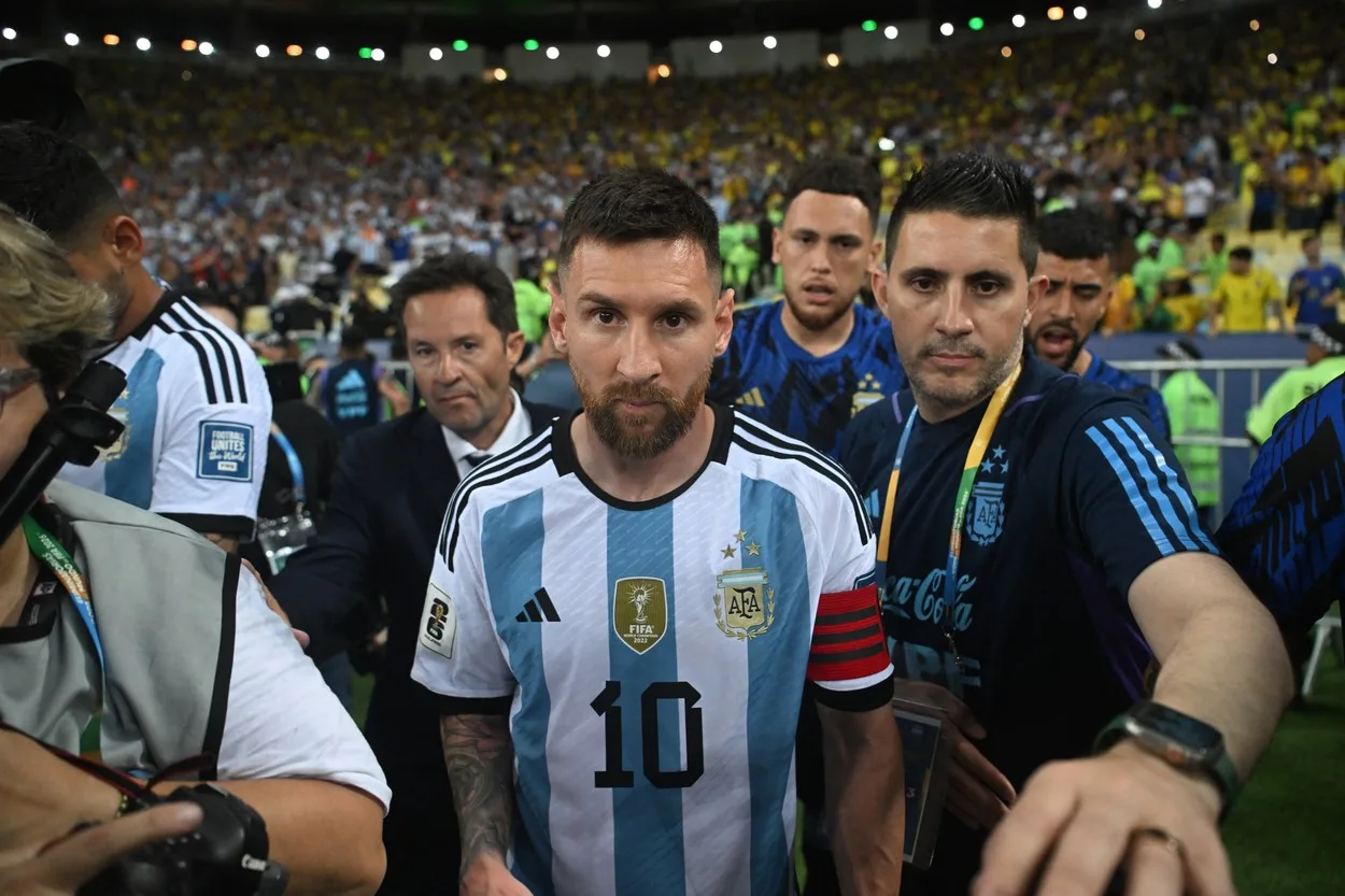 Lionel Messi, jucător de fotbal, intră în clubul miliardarilor.