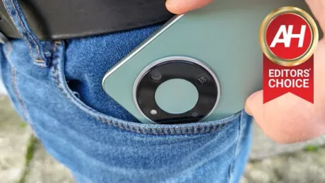 Telefon rezistent, cu autonomie de 3 zile și design modern.