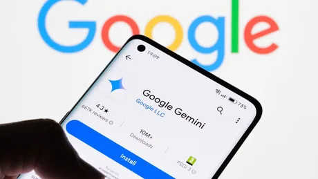 Ecranul unui telefon mobil cu aplicația Google Gemini deschisă.