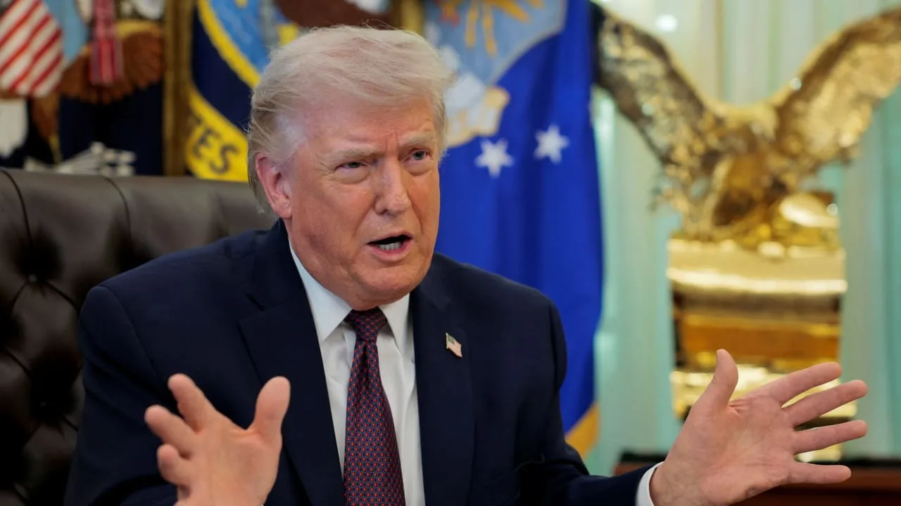 Donald Trump discută despre retragerea militară din Iran.