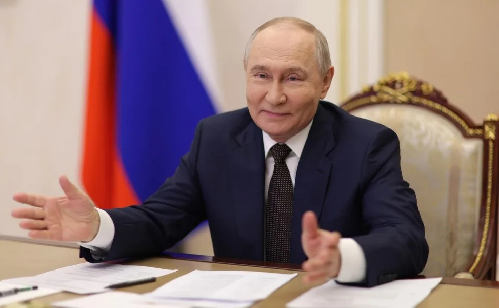 Vladimir Putin discută despre problemele internetului în orașele mari din Rusia.