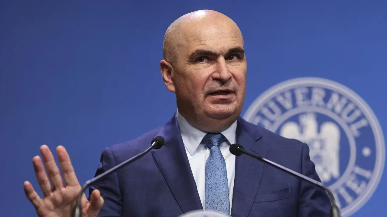 Ilie Bolojan discutând despre dificultățile medierii în criza politică actuală.