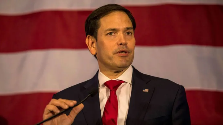 Marco Rubio discutând despre relațiile dintre SUA și Cuba în contextul sancțiunilor energetice.