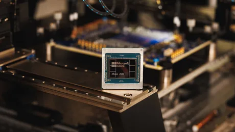 Cipul Maia 200 de la Microsoft, destinat eficienței în AI.