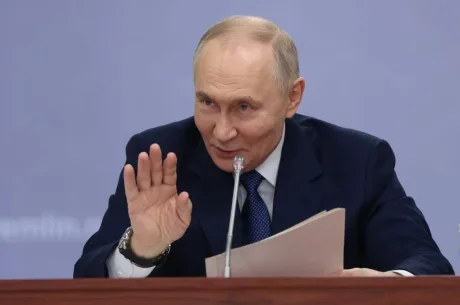 Vladimir Putin discută despre investiții în inițiativa de pace.