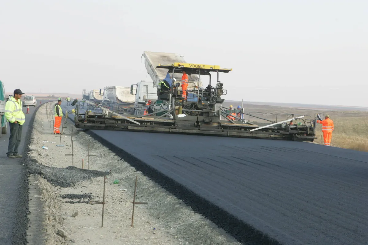 Lucrări la autostrada A7 pentru îmbunătățirea transportului în Moldova
