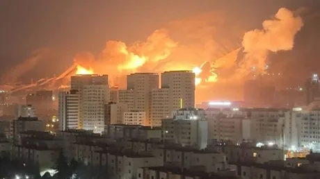 Explozie în Teheran, clădiri afectate de bombardamentele recente.