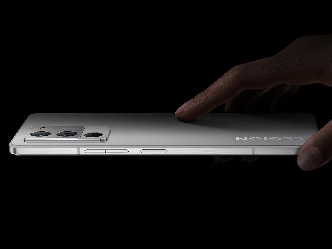 Un telefon elegant Legion, pregătit pentru gaming intens.