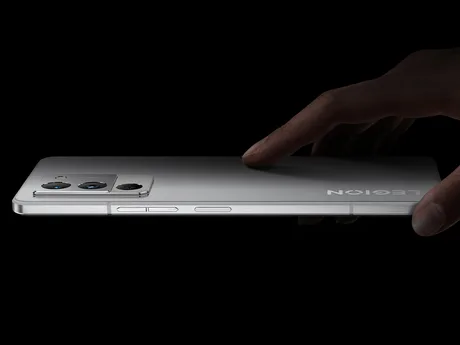 Un telefon elegant Legion, pregătit pentru gaming intens.