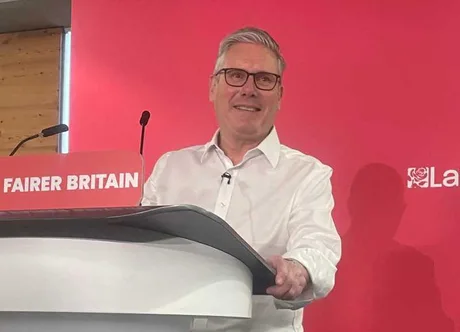 Keir Starmer susține o apropiere mai strânsă de Uniunea Europeană.
