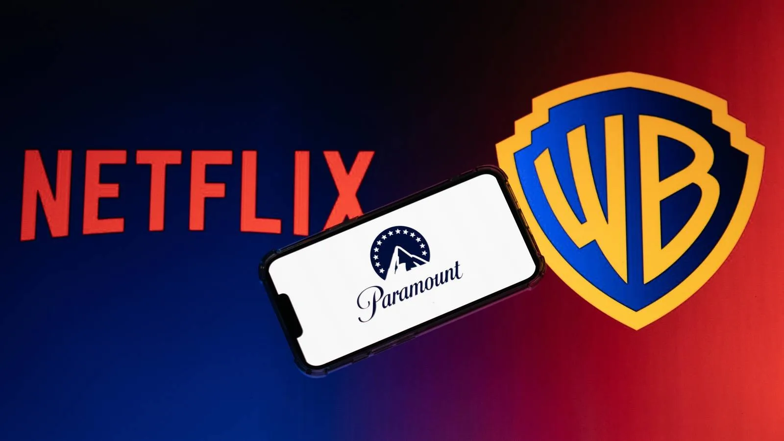 Paramount își crește oferta pentru Warner Bros Discovery în competiția cu Netflix.