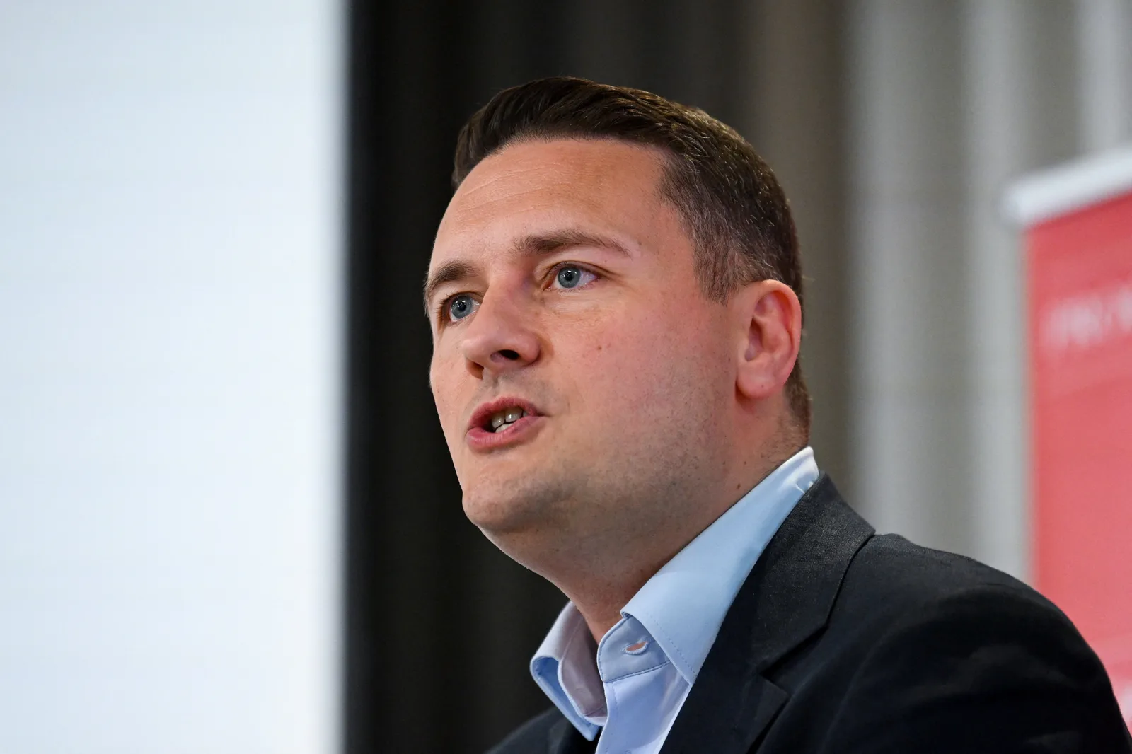 Wes Streeting vorbește despre candidatură și provocările politice din Partidul Laburist.