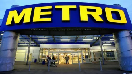 Intrarea unui magazin Metro Cash&Carry, simbol al retailului românesc.