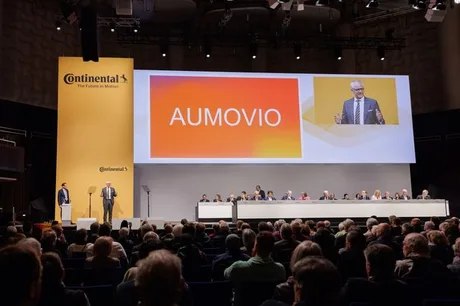 Directorii Aumovio și Bosch discută despre provocările economice din România.