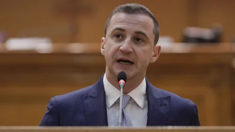 Alfred Simonis discută despre demisiile miniștrilor PSD și stabilitatea politică.