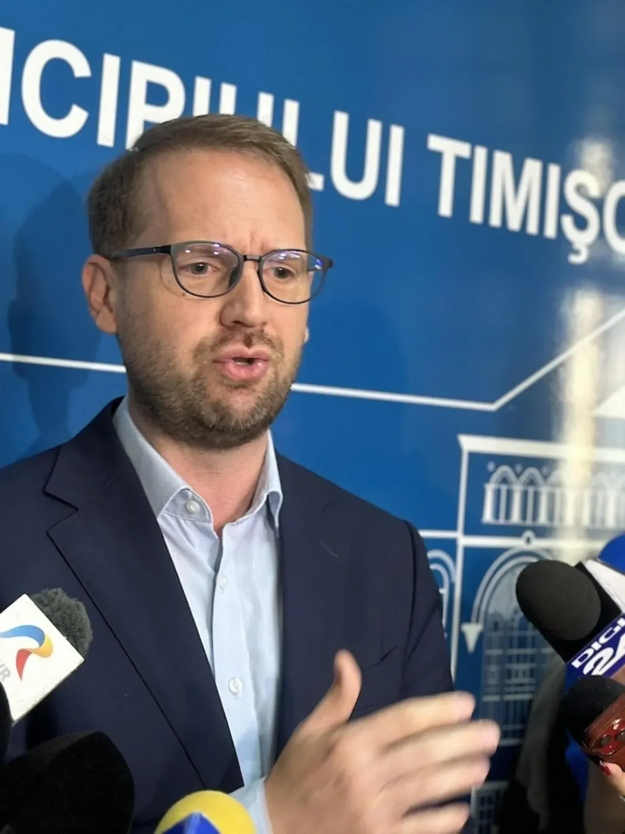 Dominic Fritz discutând despre măsurile USR după ieșirea PSD de la guvernare.