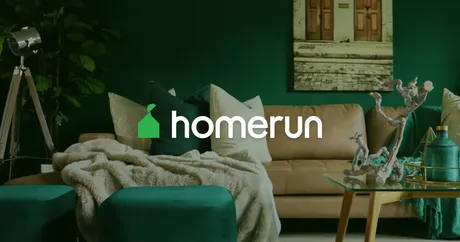 Logo HomeRun pe un fundal elegant, sugerând servicii locale de calitate.