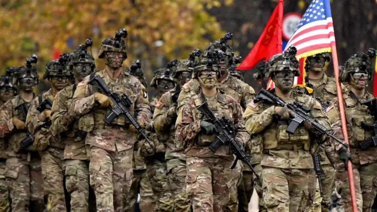 Soldați americani pregătiți pentru operațiuni în Orientul Mijlociu.