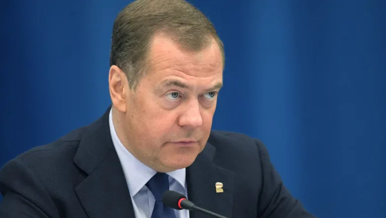 Dmitri Medvedev discută despre conflictele internaționale și rolul SUA în mediere.