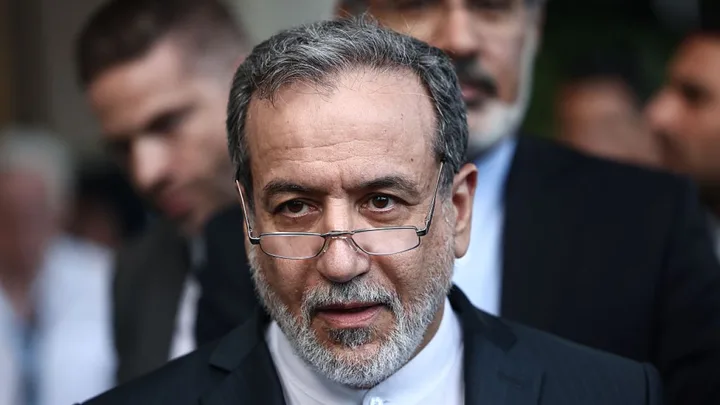 Ministrul iranian de Externe discutând despre acuzațiile de lansare a rachetelor.