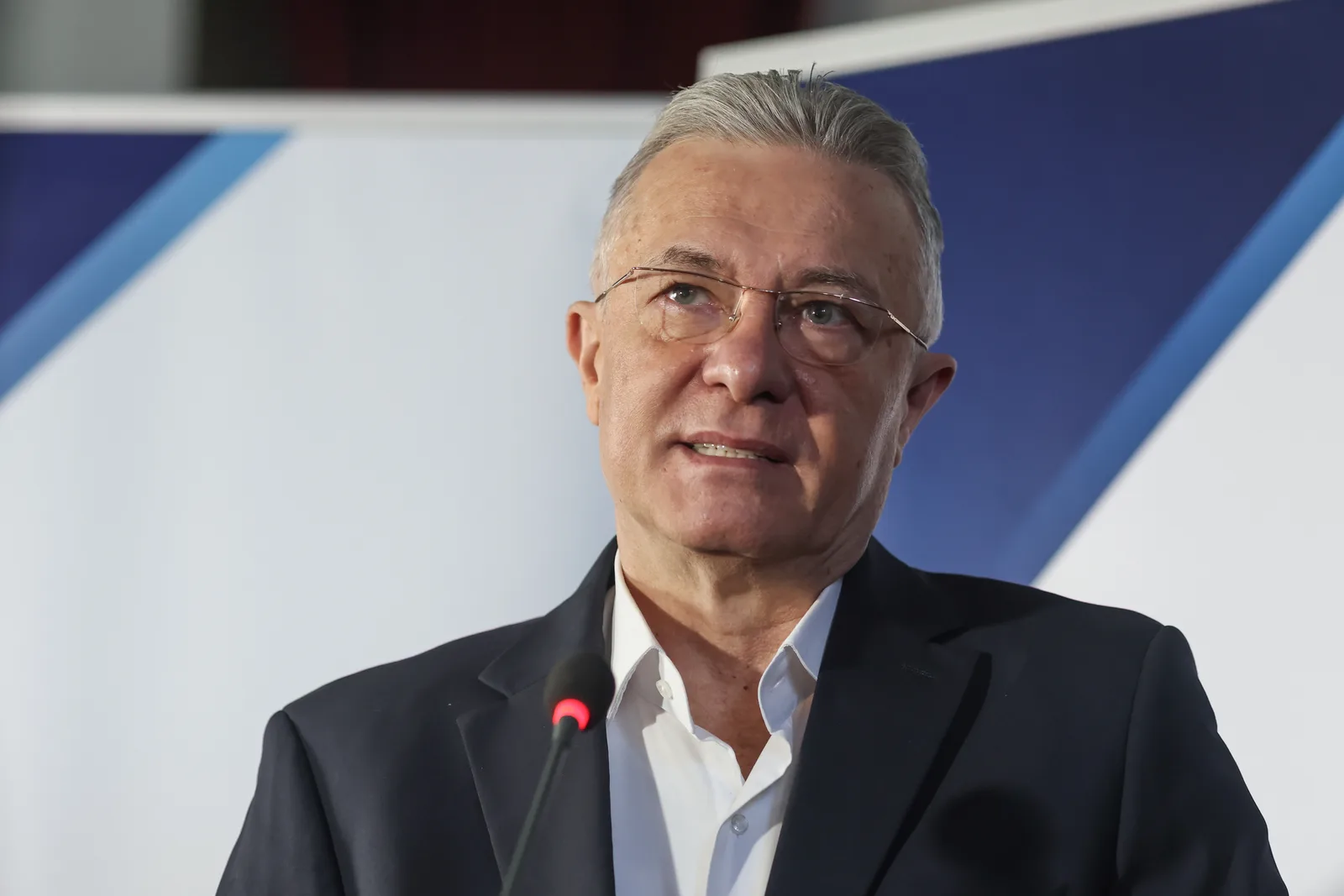 Cristian Diaconescu discută despre stabilitatea politică din România.