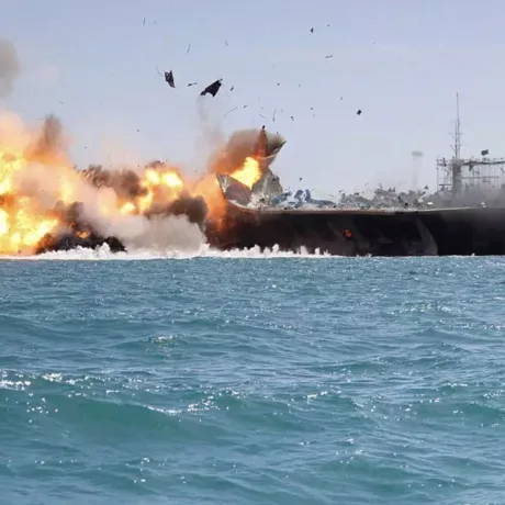 Explozie pe un vas în Marea Roșie, semn al intensificării conflictului.