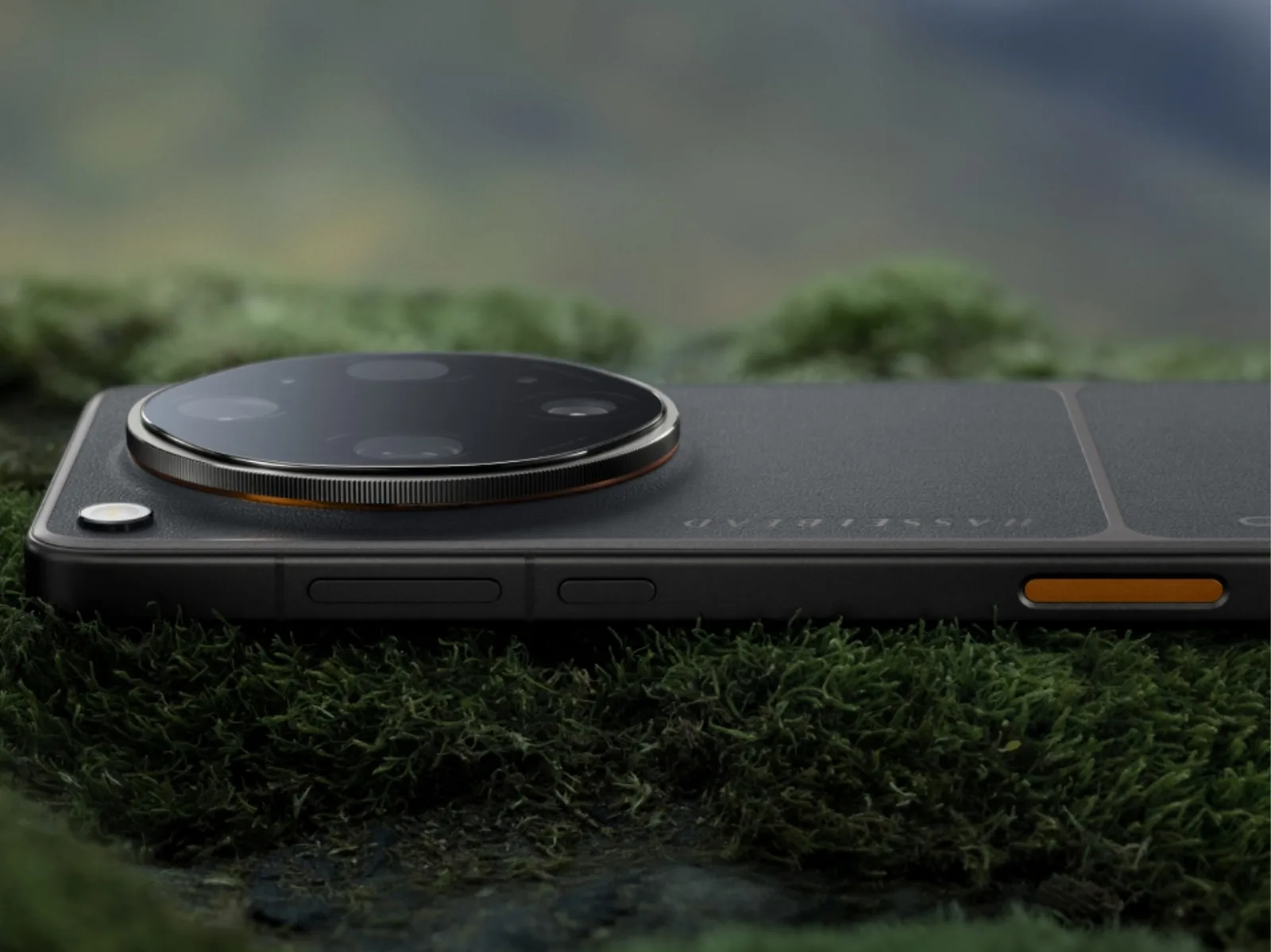 Smartphone cu design elegant și specificații avansate pentru utilizatori exigenti.