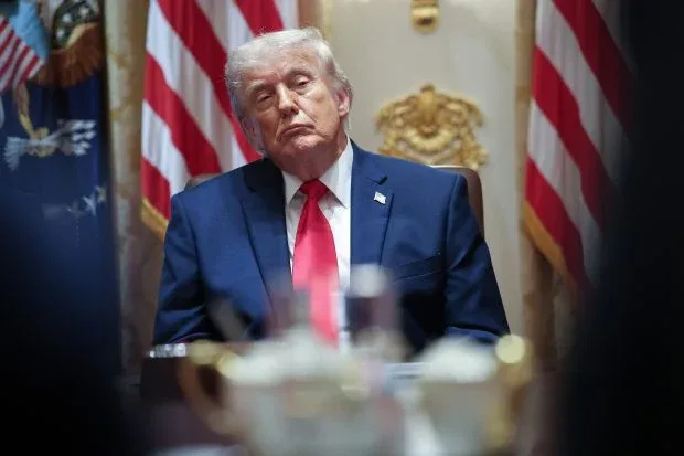 Donald Trump în timpul unei ședințe de cabinet la Casa Albă.