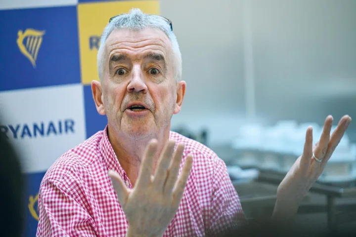 Michael O'Leary discută despre riscurile anularii zborurilor din cauza penuriei de kerosen.