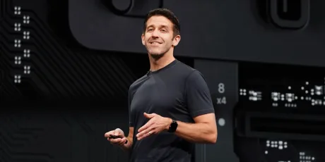 John Ternus discută despre viitorul Apple TV și strategii de creștere.