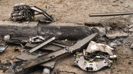 Resturi de dronă prăbușită într-o zonă forestieră din Finlanda.