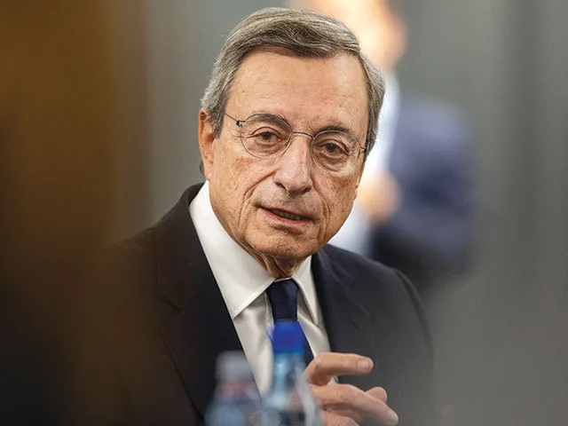Mario Draghi discută despre stabilitatea euro și inflație la Timișoara.