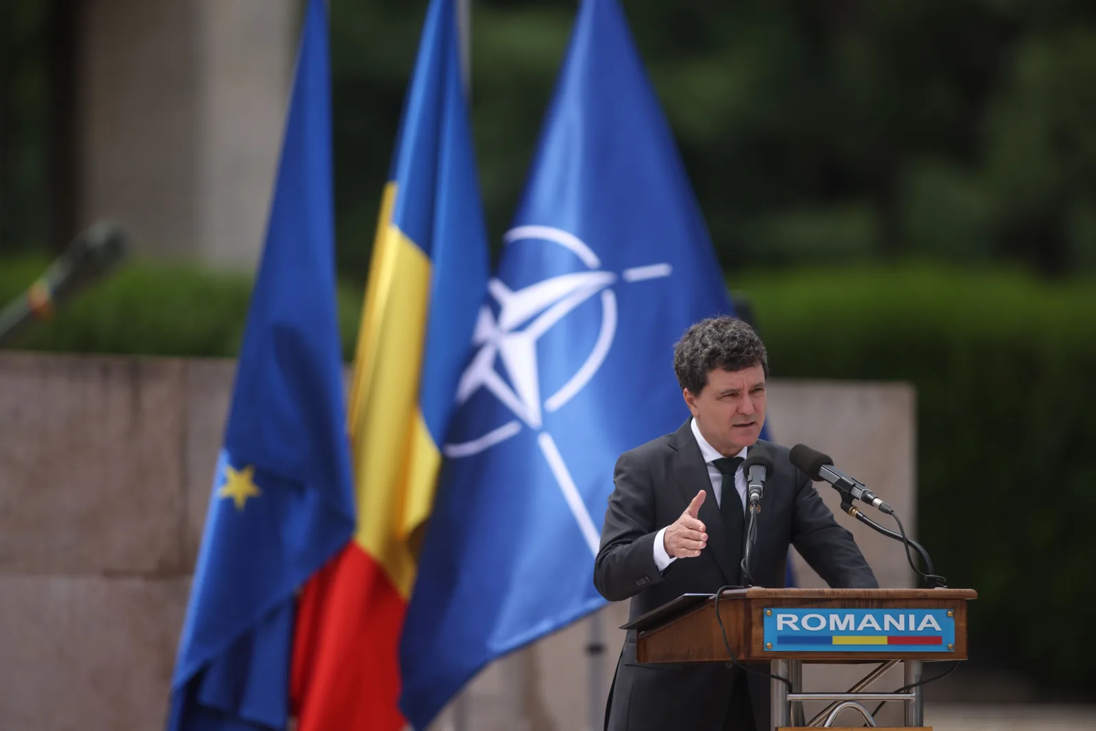 Discuții despre prezența militară americană în România la CSAT.