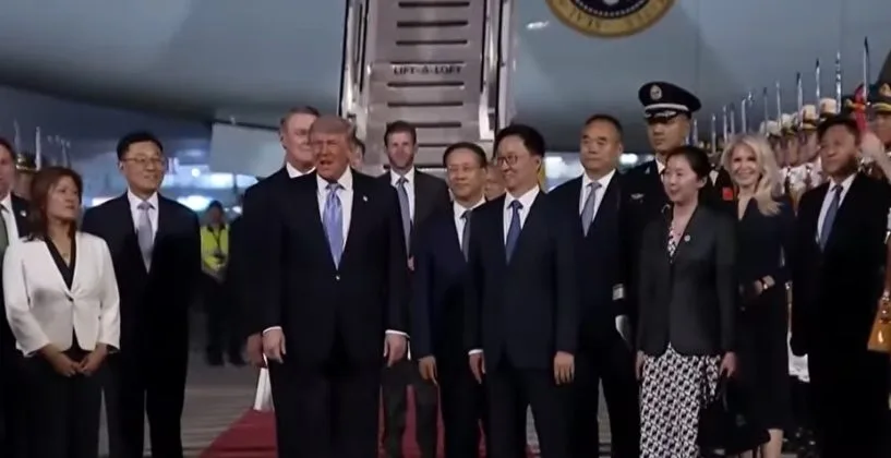 Donald Trump discutând despre Taiwan și independența insulei în context geopolitic.