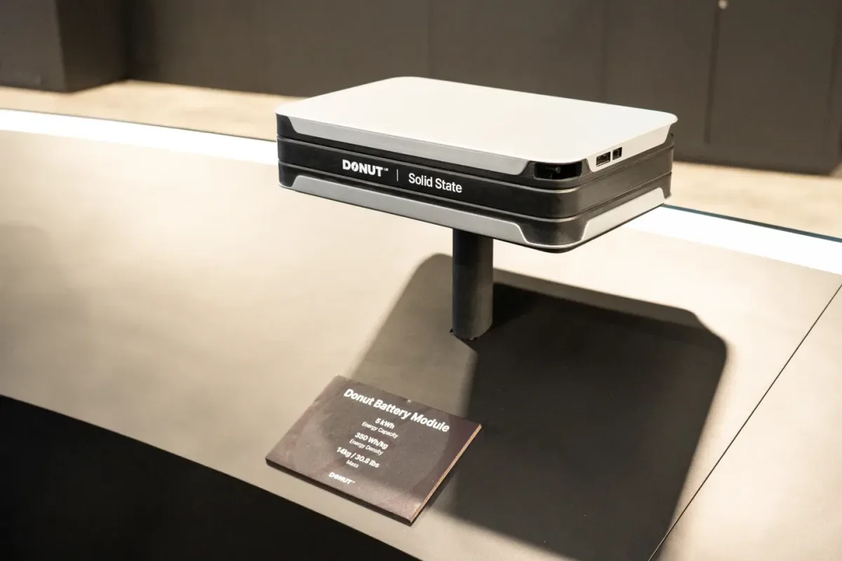 Modul de baterie solid-state Donut prezentat la CES 2026