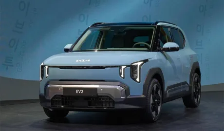 Noul SUV electric Kia EV2, compact și modern, prezentat la Bruxelles.