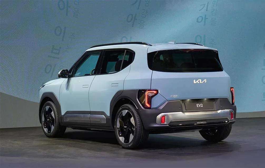 Noul Kia EV2, un SUV electric compact, prezentat la salonul auto.