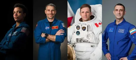 Astronauții echipajului Crew-13 pregătiți pentru misiunea către ISS.