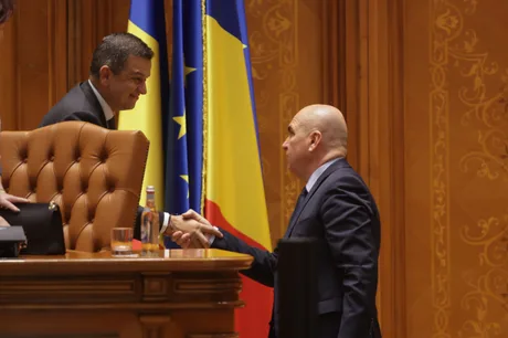 Ilie Bolojan discutând despre achiziția Azomureș.