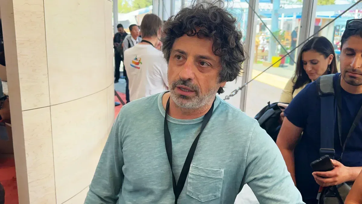 Sergey Brin discutând despre impozitul pe avere în California.