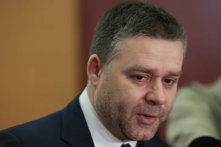 Ciprian Ciucu discută despre formarea noului guvern în contextul blocajului politic.