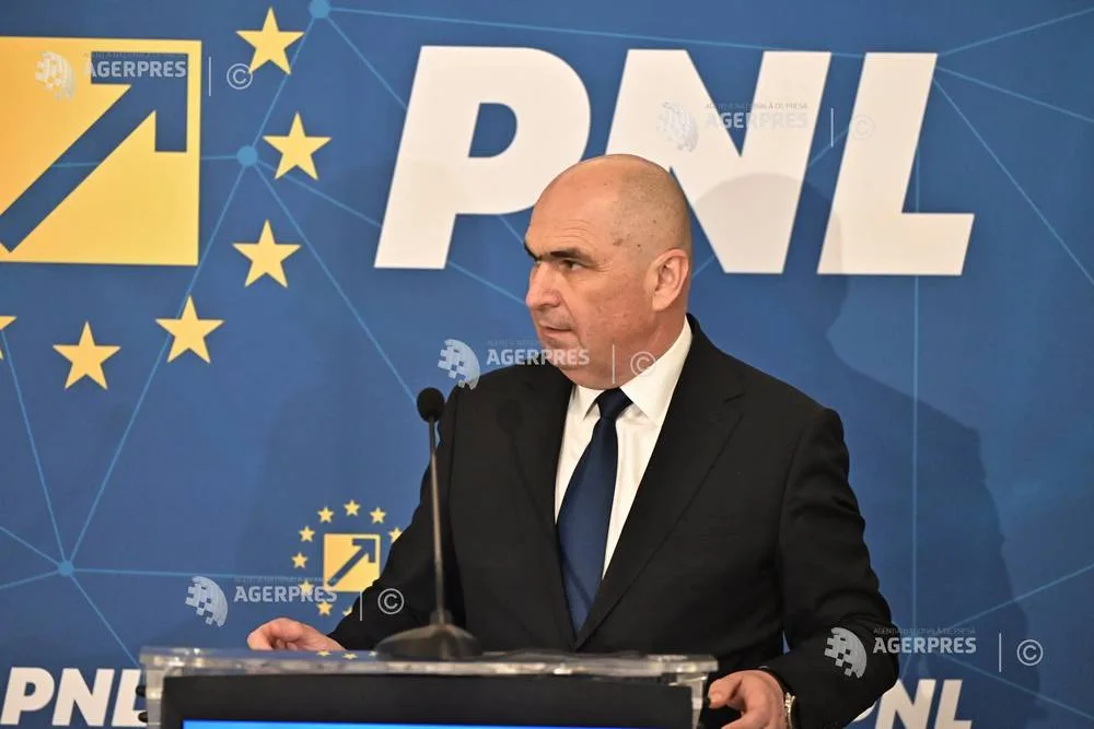 Ilie Bolojan discută despre moratoriul fondurilor europene în Parlament.