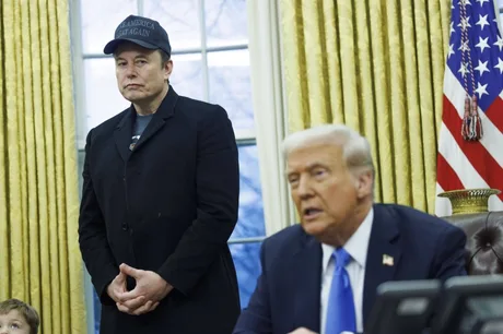 Elon Musk și Donald Trump discutând în biroul oval despre situația din Iran.