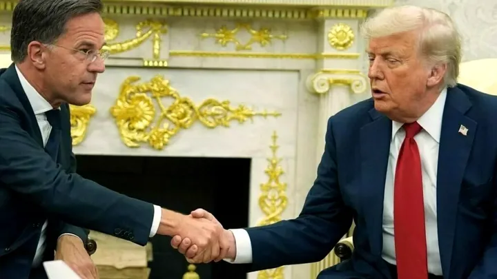 Mark Rutte și Donald Trump discutând despre NATO și sprijinul aliaților în conflictul cu Iranul.