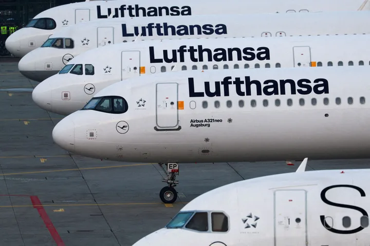 Aeroporturi germane afectate de greva piloților Lufthansa.
