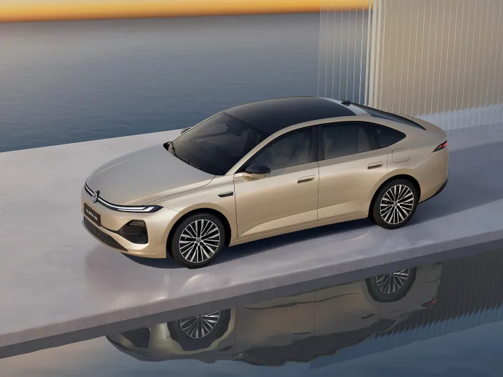 Sedanul ID. ERA 5S de la SAIC Volkswagen, cu design elegant și tehnologie avansată.