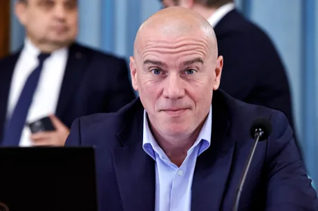 András Demeter discutând despre cultura română în Senat.